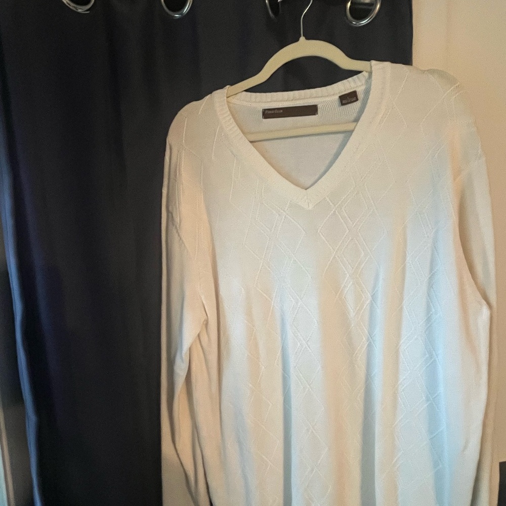 Cream Perry Ellis V-Neck Sweater